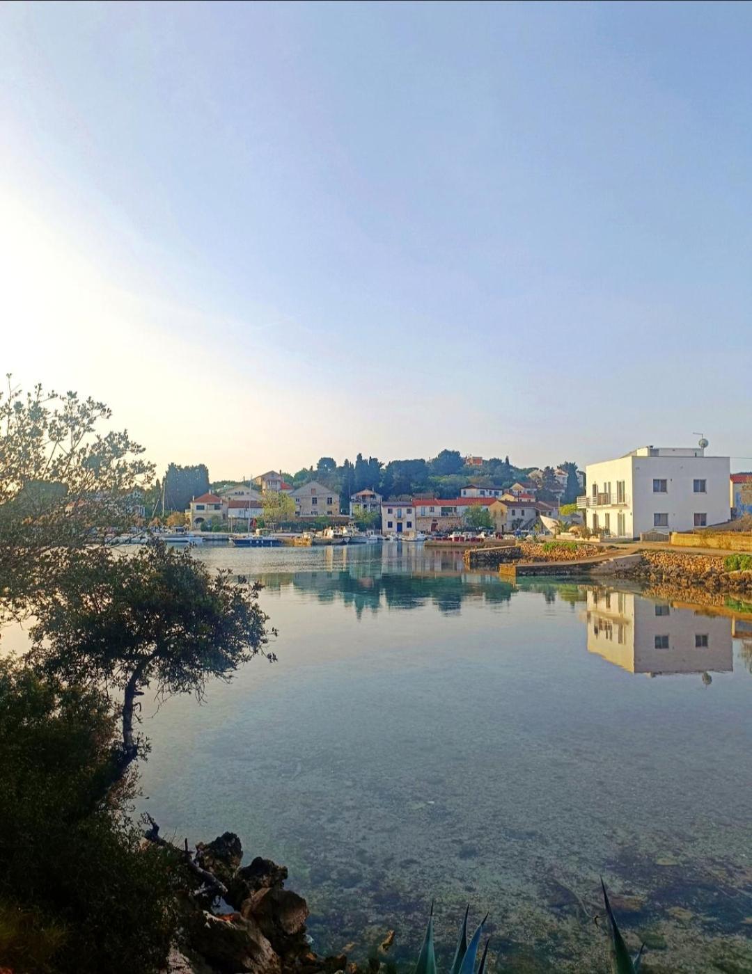 Apartments Sea Reflections Žman Exterior foto